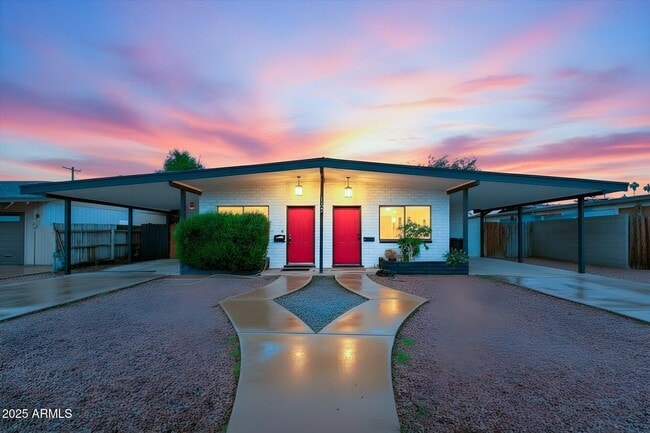 property at 1102 N April Cir