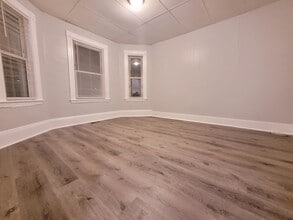 72 Myrtle St, Unit 1 in Malden, MA - Building Photo - Building Photo