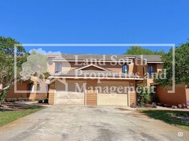 707 Carpenters Way in Lakeland, FL - Building Photo