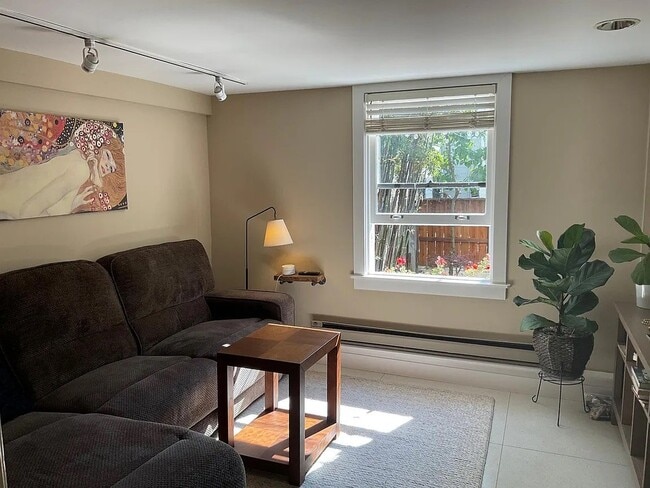 2252 Jones St, Unit A in San Francisco, CA - Building Photo - Building Photo