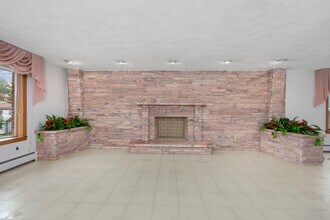 216 Forest St in Medford, MA - Building Photo - Building Photo