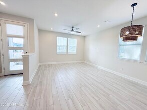 14161 Sea Wave Ln in Jacksonville, FL - Building Photo - Building Photo