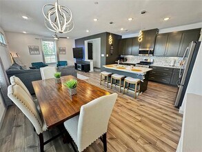 677 Watersedge Ct in Lewisville, TX - Building Photo - Building Photo