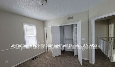 142 N Bellaire Ave in Kansas City, MO - Building Photo - Building Photo