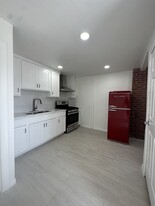 1019 E Nevada Ave, Unit B Apartments