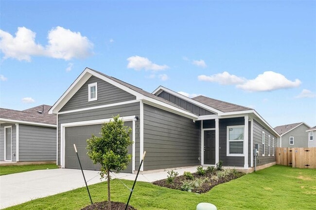411 Black Buffalo Rd in Bastrop, TX - Building Photo - Building Photo