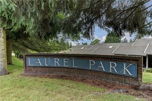 11208 NE 68th St, Unit 111 in Kirkland, WA - Building Photo