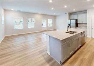 504 John Harm Wy in Gainesville, GA - Building Photo - Building Photo