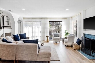 726 N Lucia Ave in Redondo Beach, CA - Building Photo - Building Photo