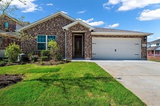 1812 Cinnamon Trl in Aubrey, TX - Building Photo - Building Photo