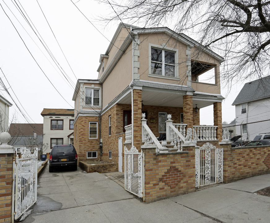 737 Post Ave in Staten Island, NY - Building Photo