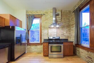2609 W Potomac Ave, Unit 1R in Chicago, IL - Building Photo - Building Photo