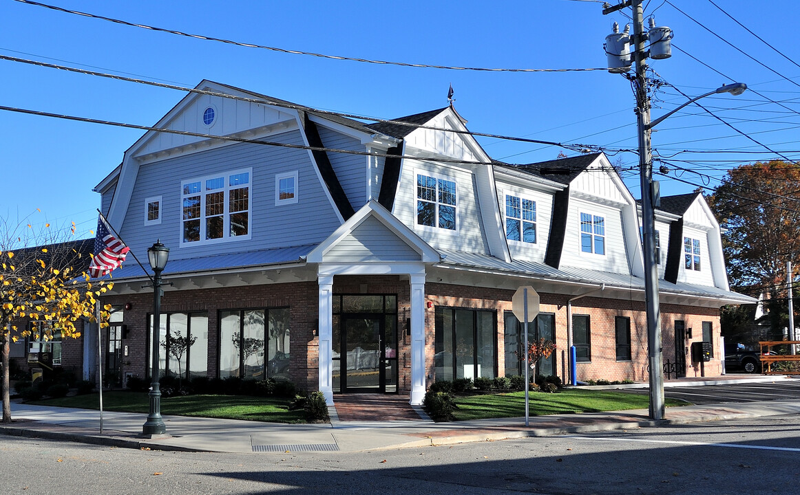 Brightwater Lofts in Brightwaters, NY - Foto de edificio