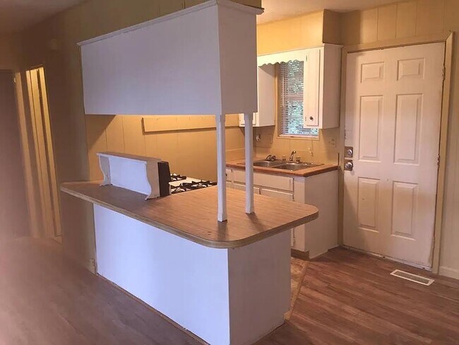 29 Eugenia St in Morrilton, AR - Building Photo - Building Photo