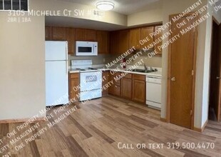 3105 Michelle Ct SW in Cedar Rapids, IA - Building Photo - Building Photo