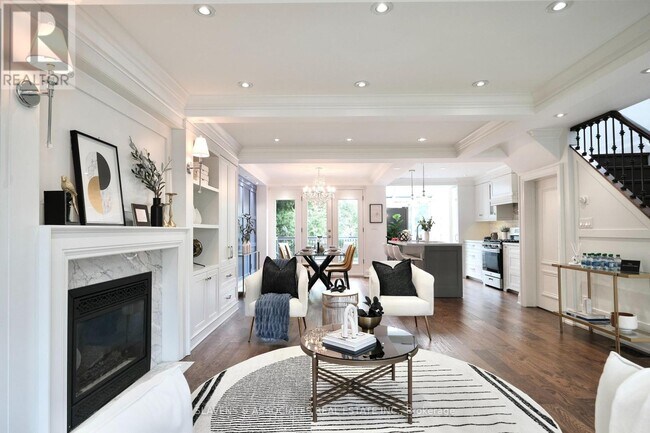 456 Roehampton Ave in Toronto, ON - Building Photo - Building Photo