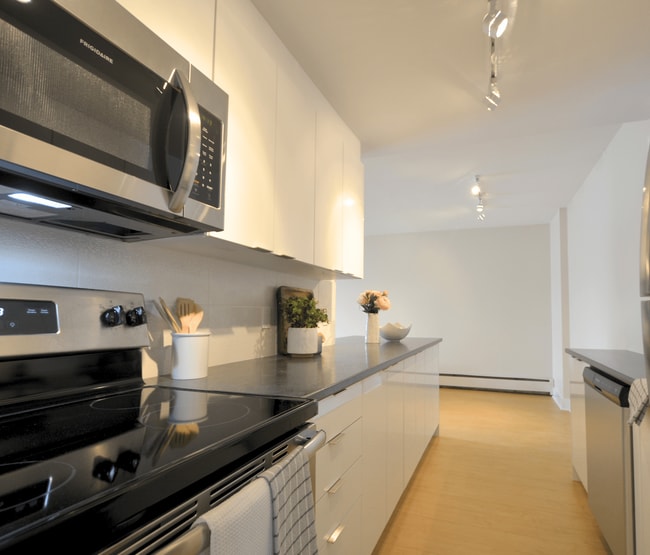Dillman Place in Dartmouth, NS - Building Photo - Building Photo