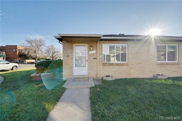 1455 Jasmine St in Denver, CO - Foto de edificio - Building Photo