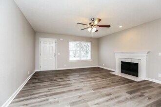 7449 E Winchester Dr in Nashville, TN - Building Photo - Building Photo