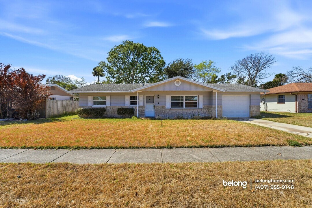 2020 Oriole Ln in South Daytona, FL - Building Photo