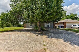 312 NW 118th St in Oklahoma City, OK - Building Photo