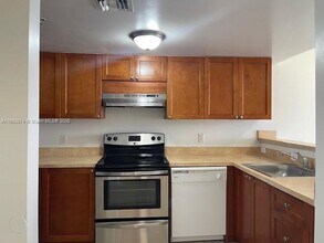 420 SW 12th Ave in Miami, FL - Building Photo - Building Photo