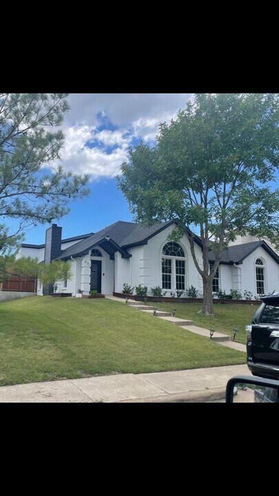 631 Primrose Ln in Rockwall, TX - Building Photo