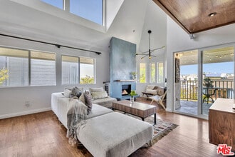 24 Westwind St in Los Angeles, CA - Building Photo - Building Photo