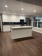 398 Graham Ave in Dallas, TX - Building Photo - Building Photo