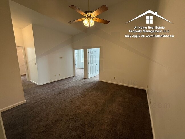 13 W 5th St in Fulton, MO - Building Photo - Building Photo
