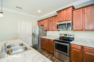 6944 Sandle Dr in Jacksonville, FL - Building Photo - Building Photo