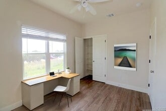 418 Cimarron in Spring Branch, TX - Foto de edificio - Building Photo