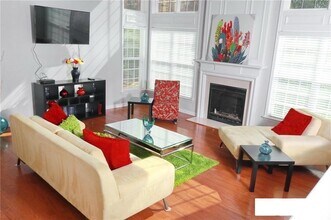 3166 Belfour Ln SW in Atlanta, GA - Building Photo - Building Photo