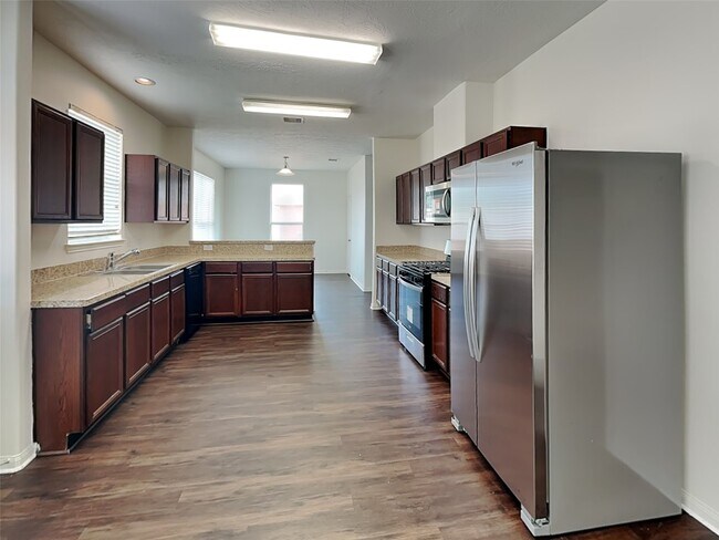 3903 Hawthorn Glen Ct in Fresno, TX - Building Photo - Building Photo