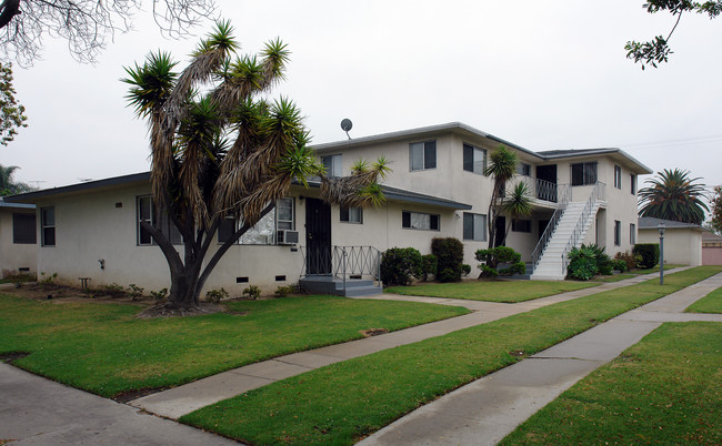 2608 W El Segundo Blvd in Gardena, CA - Building Photo - Building Photo