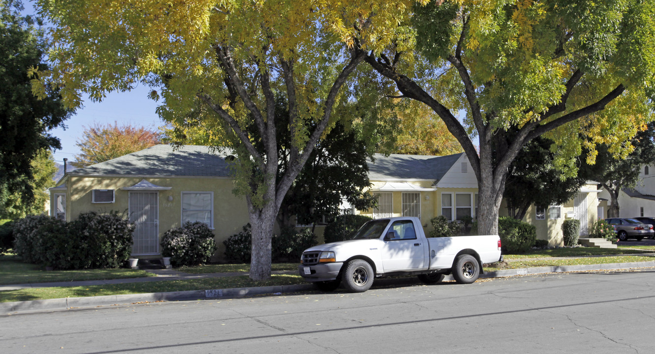 204 N Workman St in San Fernando, CA - Building Photo