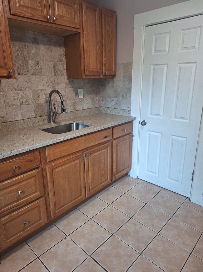86 Main St, Unit 1 in Peabody, MA - Building Photo - Building Photo