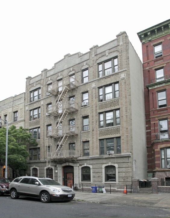 281 Quincy St in Brooklyn, NY - Building Photo