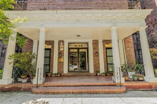 41-12 41st St in Queens, NY - Building Photo