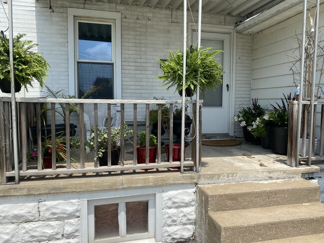 property at 312 W Saint Louis Ave