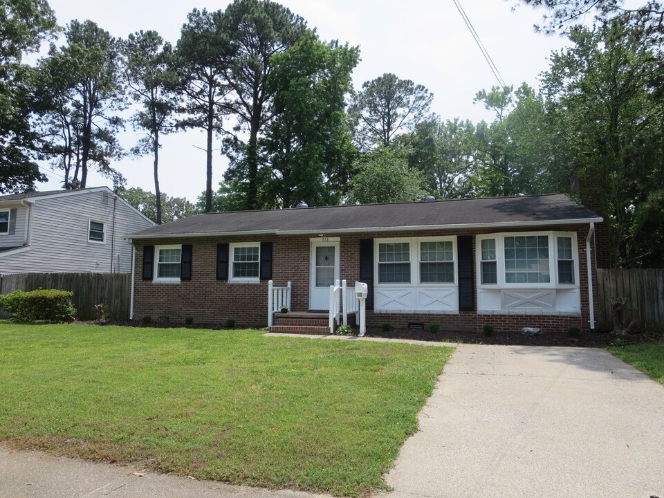 511 Concord Dr in Hampton, VA - Building Photo