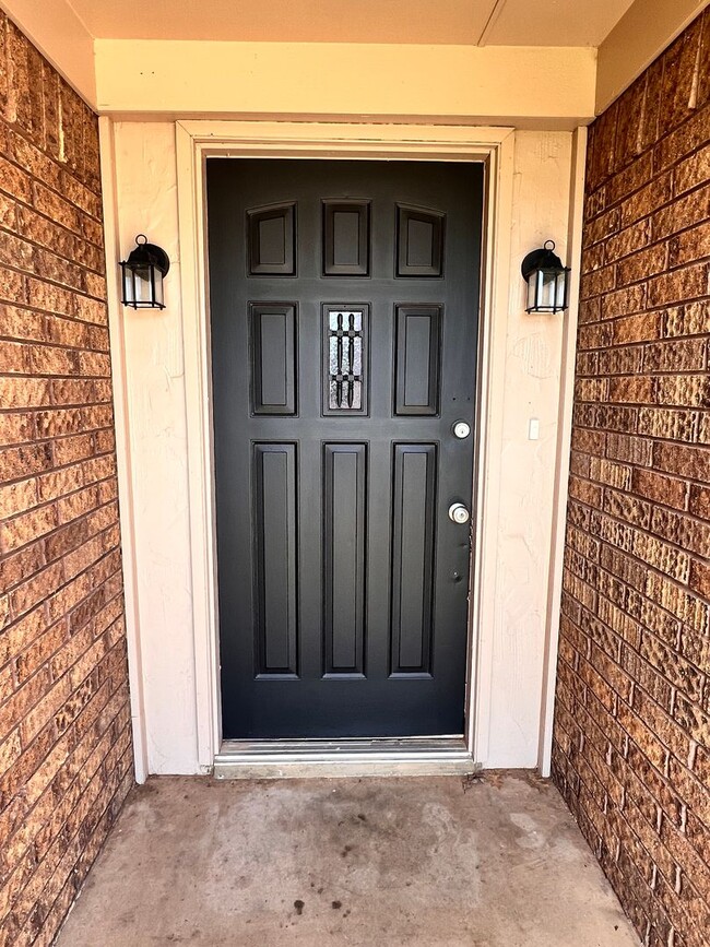1206 Lisa Ln in Burkburnett, TX - Foto de edificio - Building Photo