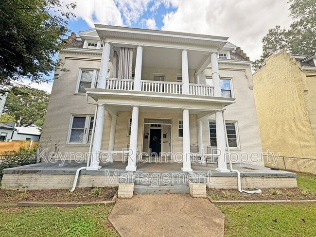 property at 3425 Carolina Ave