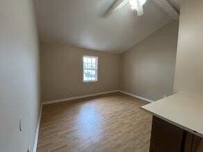 300 Pleasant St in Hinesville, GA - Building Photo - Building Photo