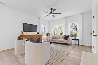 3816 Odom Way in Charlotte, NC - Building Photo - Building Photo