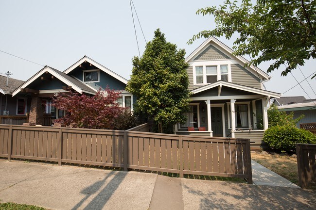 Florentia Street Portfolio | 38-40A-C Florent in Seattle, WA - Building Photo - Building Photo