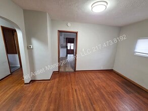 2333 S 14th St in Springfield, IL - Building Photo - Building Photo