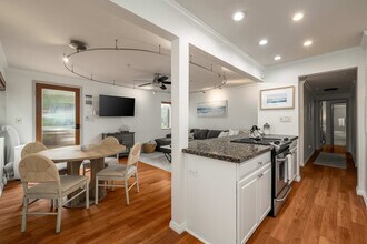 457 Coast Blvd in San Diego, CA - Building Photo - Building Photo