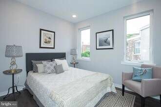 1534 Ridge Ave, Unit 502 in Philadelphia, PA - Foto de edificio - Building Photo