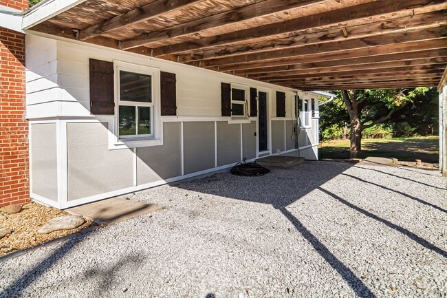 181 SE State Rte 13 in Warrensburg, MO - Building Photo - Building Photo